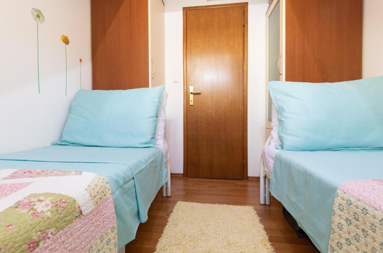 Apartman Monika Omiš Zewnętrze zdjęcie