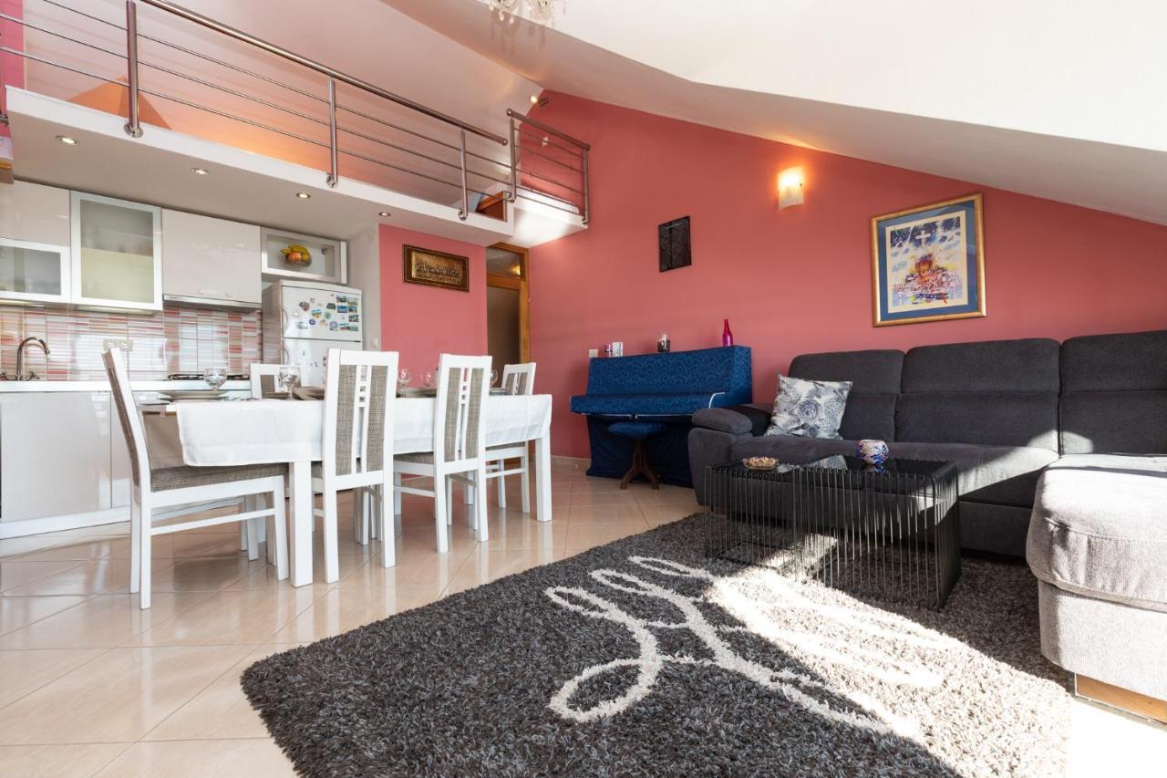 Apartman Monika Omiš Zewnętrze zdjęcie