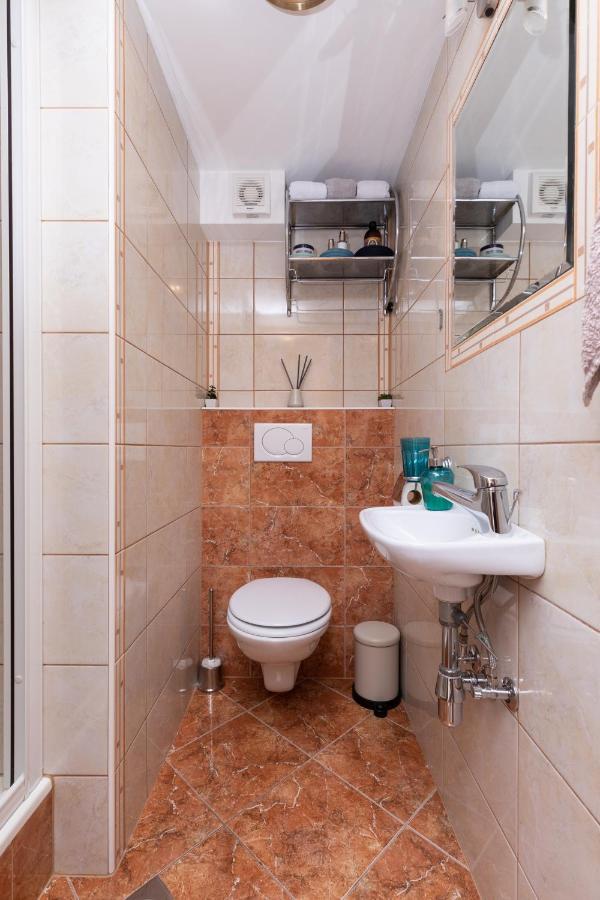 Apartman Monika Omiš Zewnętrze zdjęcie