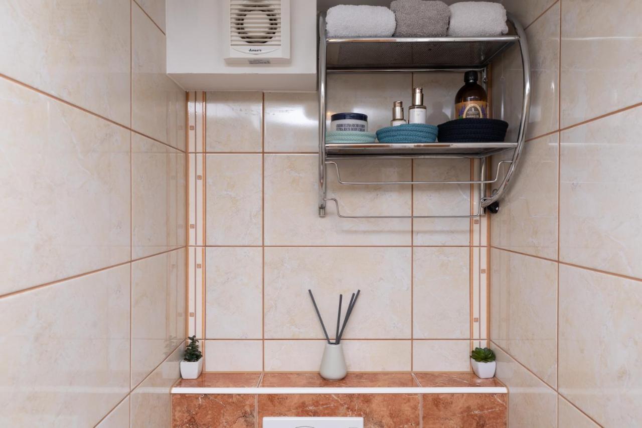 Apartman Monika Omiš Zewnętrze zdjęcie