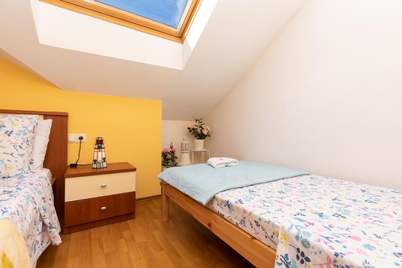 Apartman Monika Omiš Zewnętrze zdjęcie