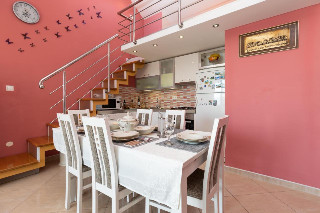 Apartman Monika Omiš Zewnętrze zdjęcie
