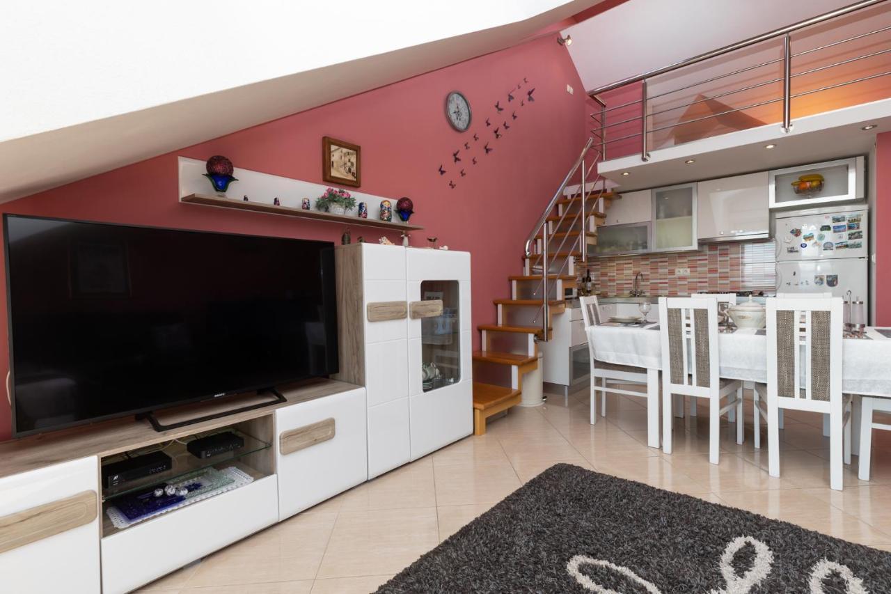 Apartman Monika Omiš Zewnętrze zdjęcie